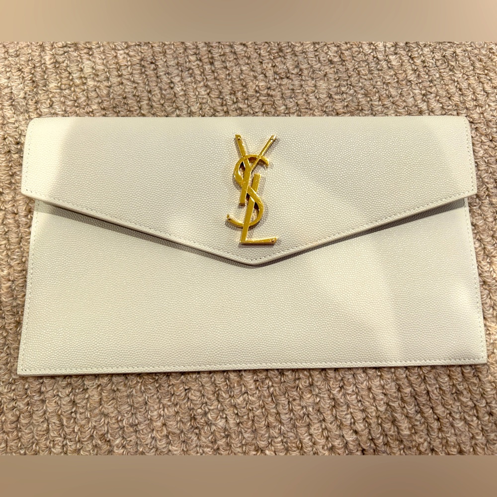 YSL UPTOWN CLUTCH perfect condition Never Worn! Blanc color.